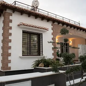 villa-casa-el-nacimiento.es-andalucia.com/